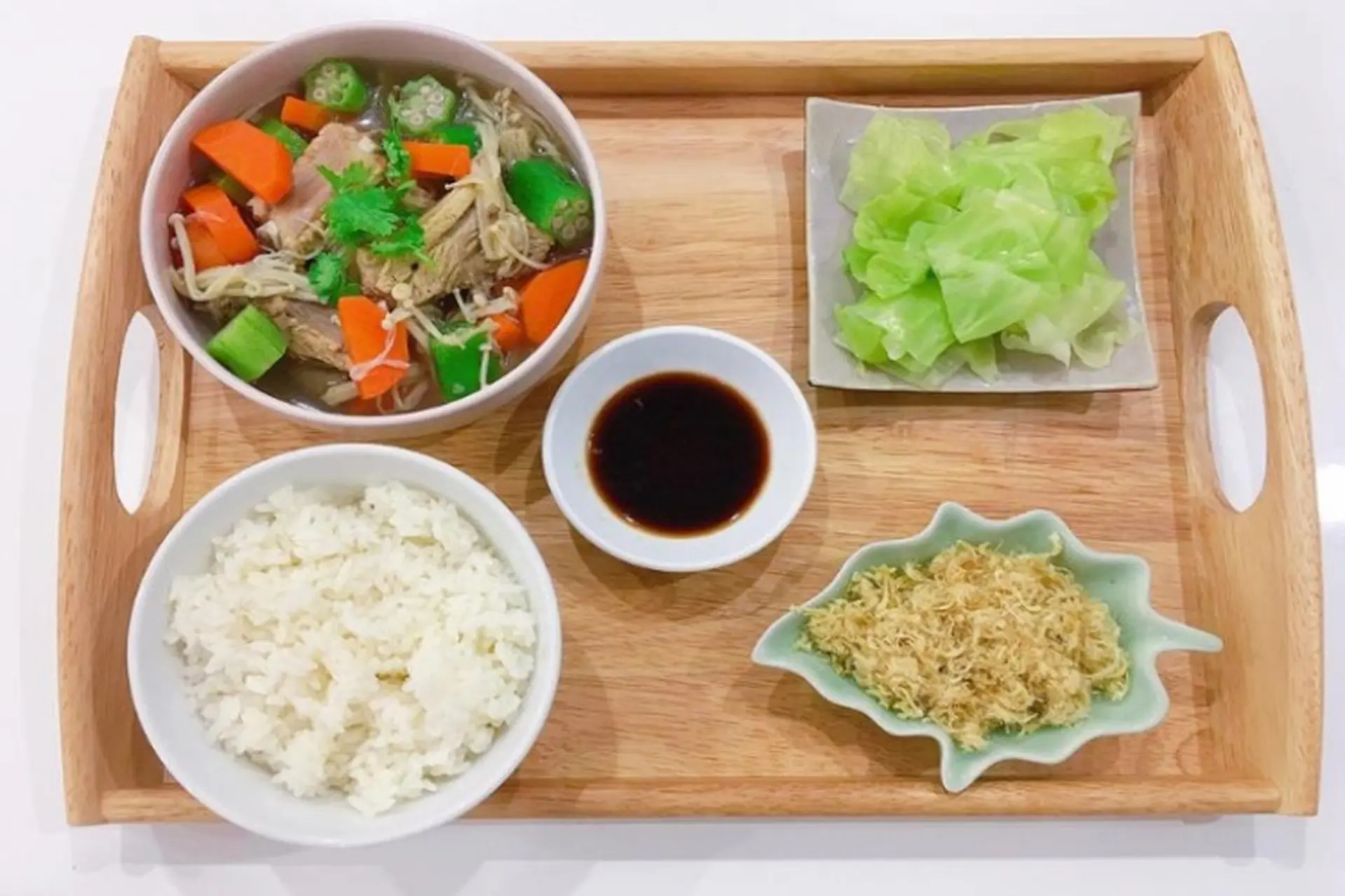 thực đơn ở cữ sau sinh